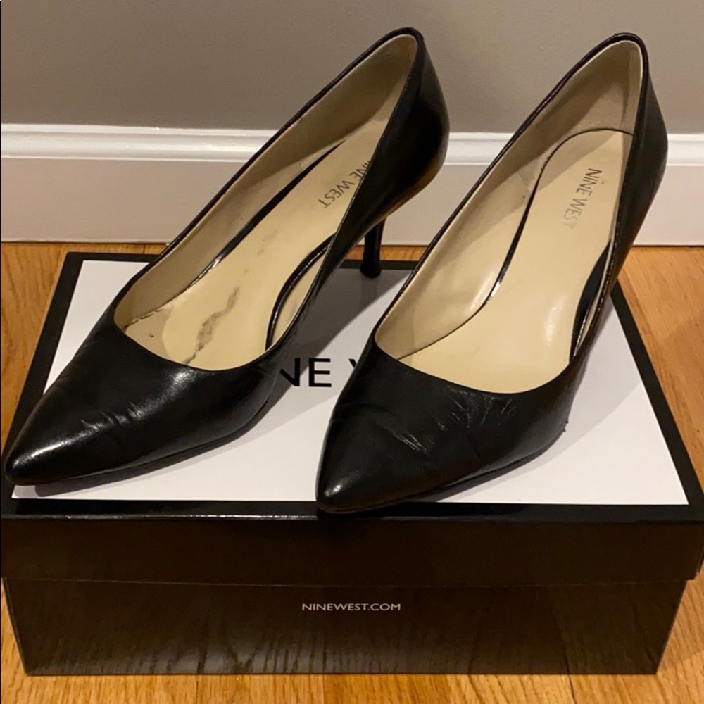 Nine west black pumps size 9